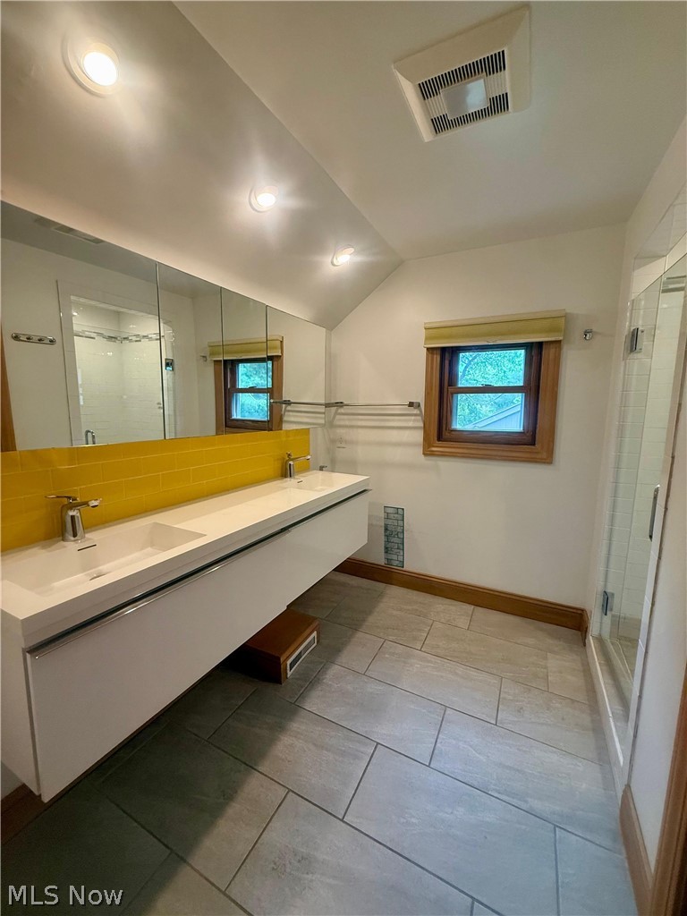 26201 Annesley Road Beachwood OH 44122