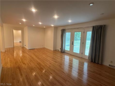 26201 Annesley Road Beachwood OH 44122