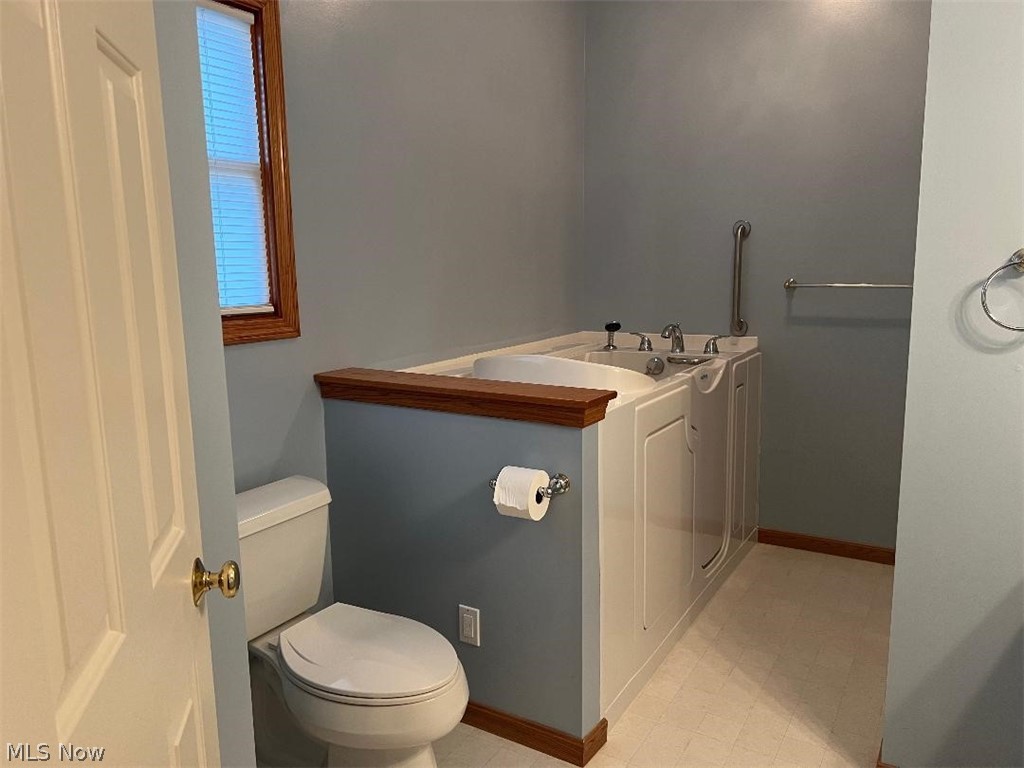 6456 S Rim Circle Valley City OH 44280