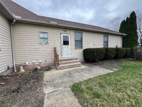 6456 S Rim Circle Valley City OH 44280