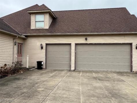 6456 S Rim Circle Valley City OH 44280