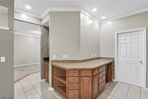 2708 Wyndgate Court Westlake OH 44145