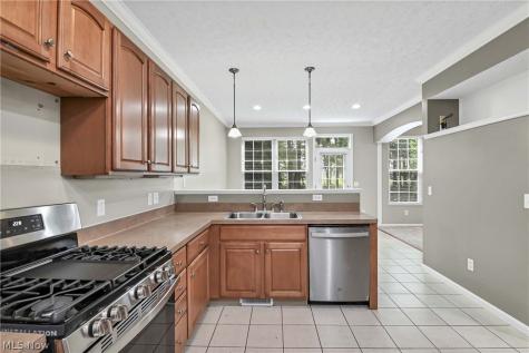 2708 Wyndgate Court Westlake OH 44145