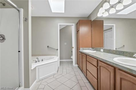 2708 Wyndgate Court Westlake OH 44145