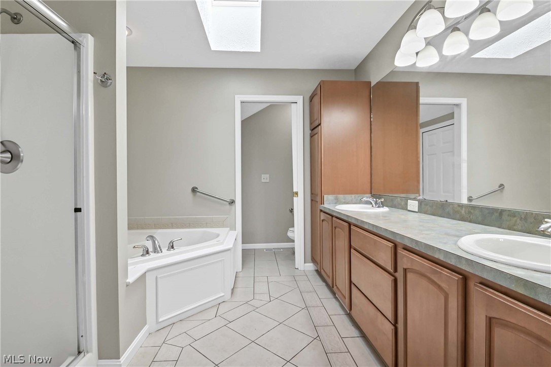 2708 Wyndgate Court Westlake OH 44145