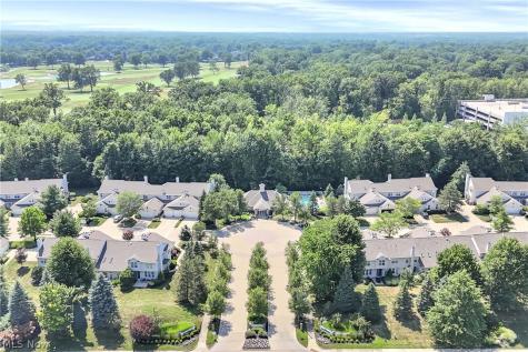2708 Wyndgate Court Westlake OH 44145