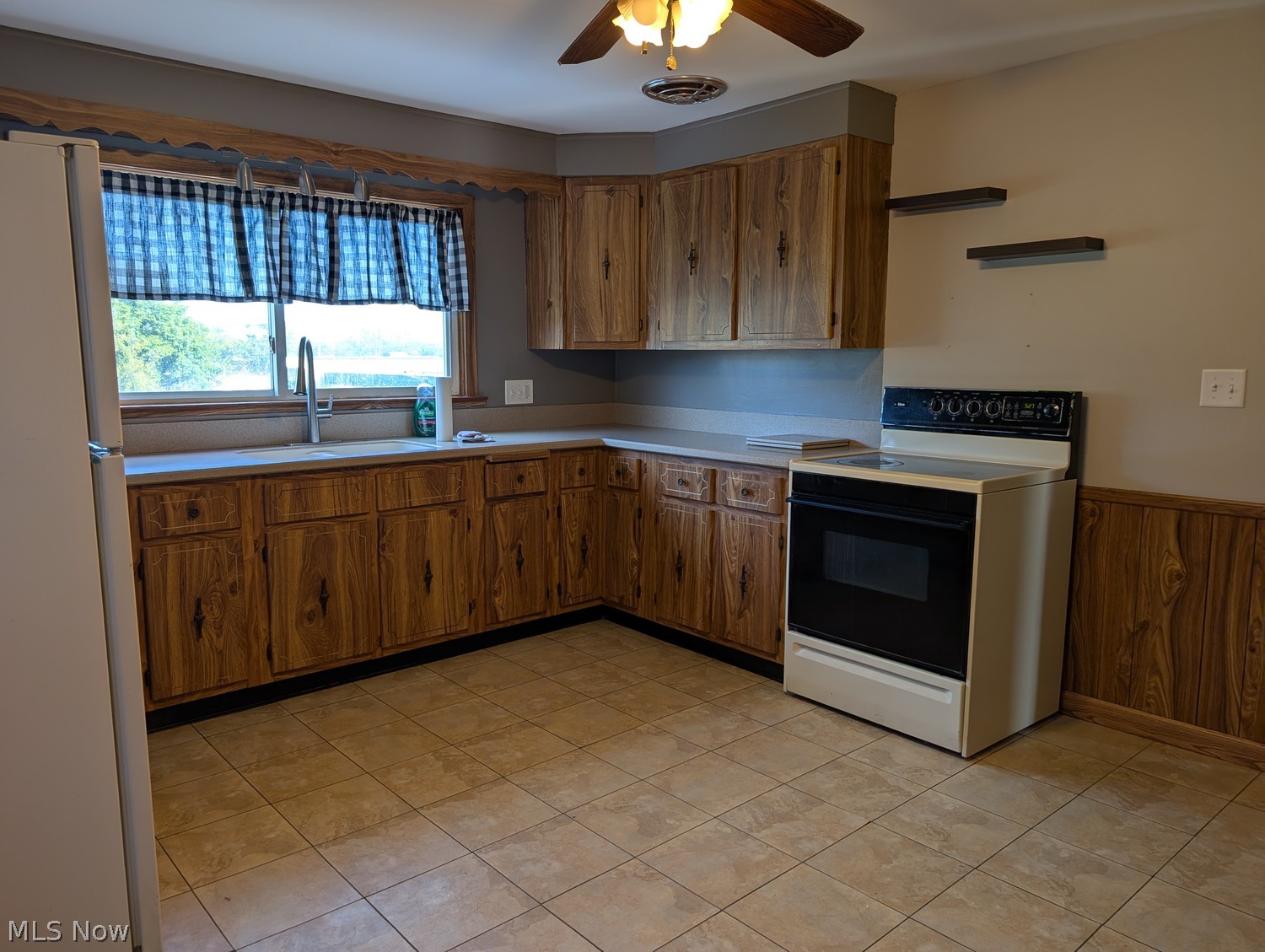 2736 Perry Drive SW Canton OH 44706