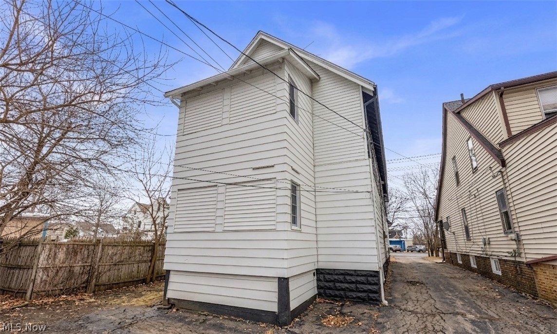 9409 Denison Avenue Cleveland OH 44102