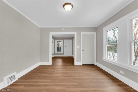9409 Denison Avenue Cleveland OH 44102