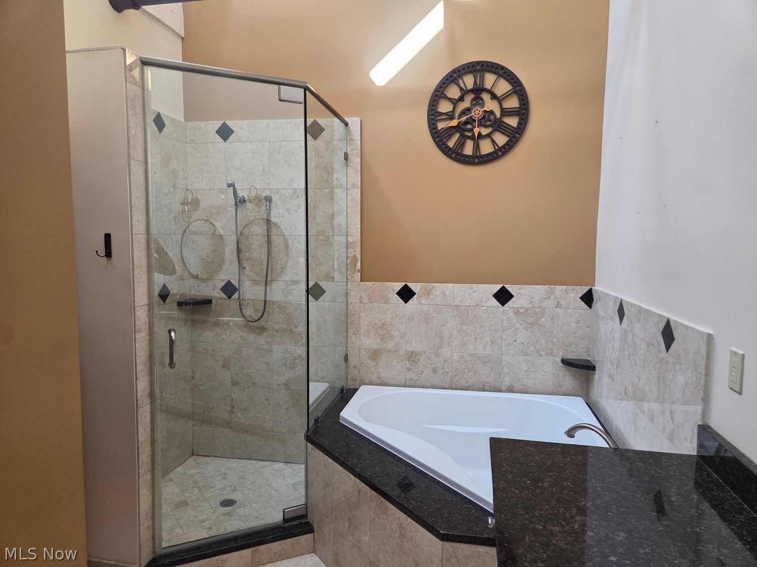 1667 E 40th Street Cleveland OH 44103