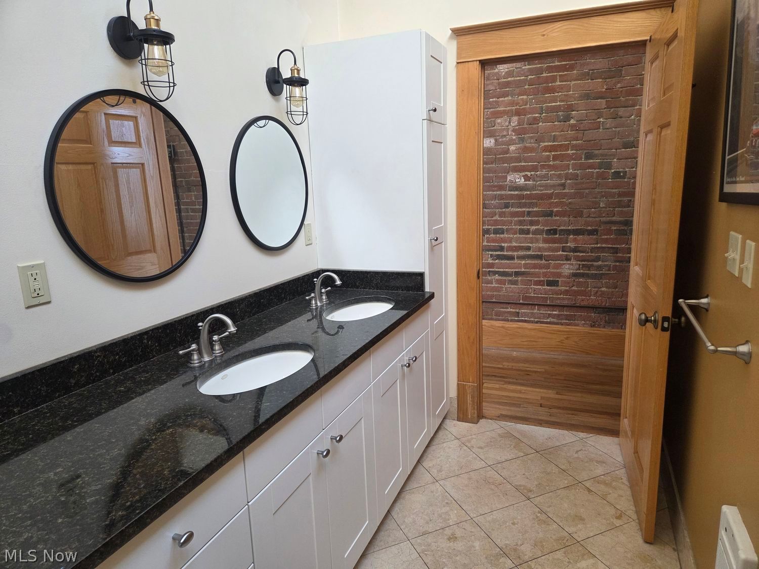1667 E 40th Street Cleveland OH 44103