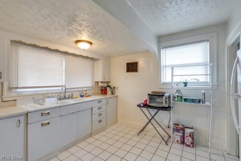 489 Allyn Street Akron OH 44304