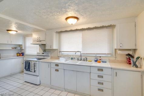 489 Allyn Street Akron OH 44304