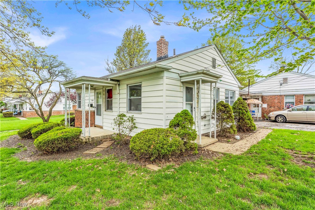 10266 Manorford Drive Parma Heights OH 44130