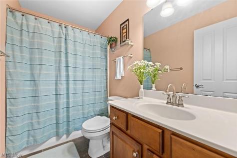 73 Quartz Avenue Peninsula OH 44264