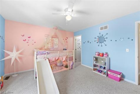 73 Quartz Avenue Peninsula OH 44264