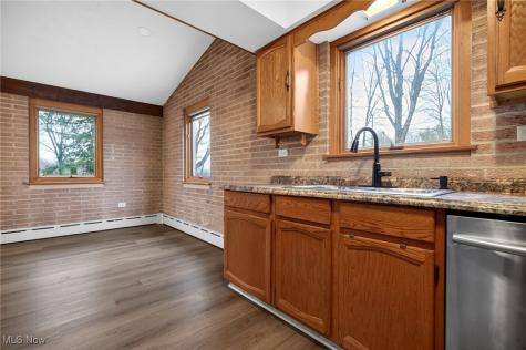 3863 Wiltshire Road North Royalton OH 44133