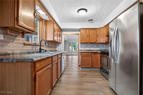 3863 Wiltshire Road North Royalton OH 44133