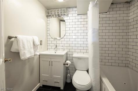 408 W Saint Clair Avenue Cleveland OH 44113