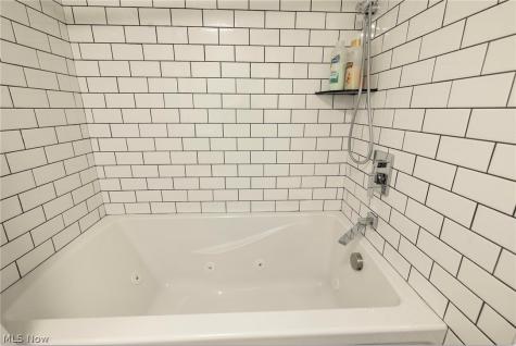 408 W Saint Clair Avenue Cleveland OH 44113