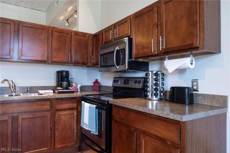 408 W Saint Clair Avenue Cleveland OH 44113