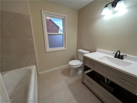 3633 Tullamore Road University Heights OH 44118