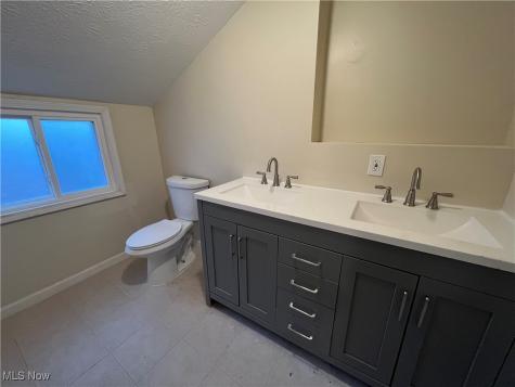 3633 Tullamore Road University Heights OH 44118