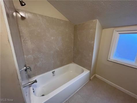 3633 Tullamore Road University Heights OH 44118