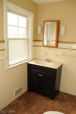 1158 Castleton Road Cleveland Heights OH 44121