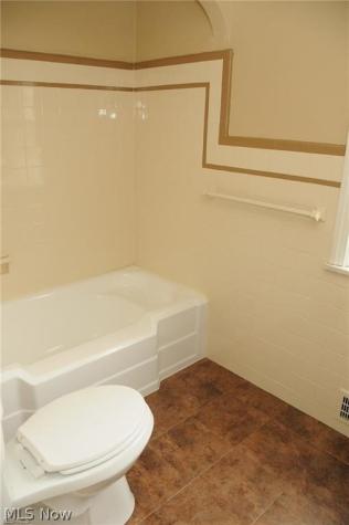1158 Castleton Road Cleveland Heights OH 44121