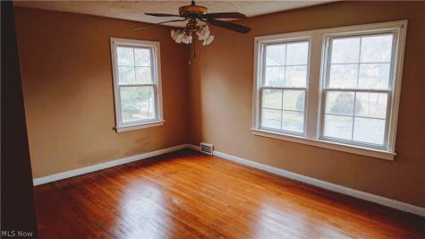 1158 Castleton Road Cleveland Heights OH 44121