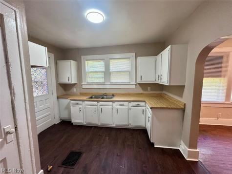 700 Noble Avenue Akron OH 44320