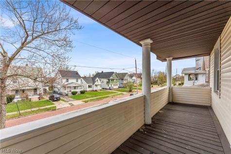 8906 Jeffries Avenue Cleveland OH 44105