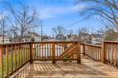 8906 Jeffries Avenue Cleveland OH 44105