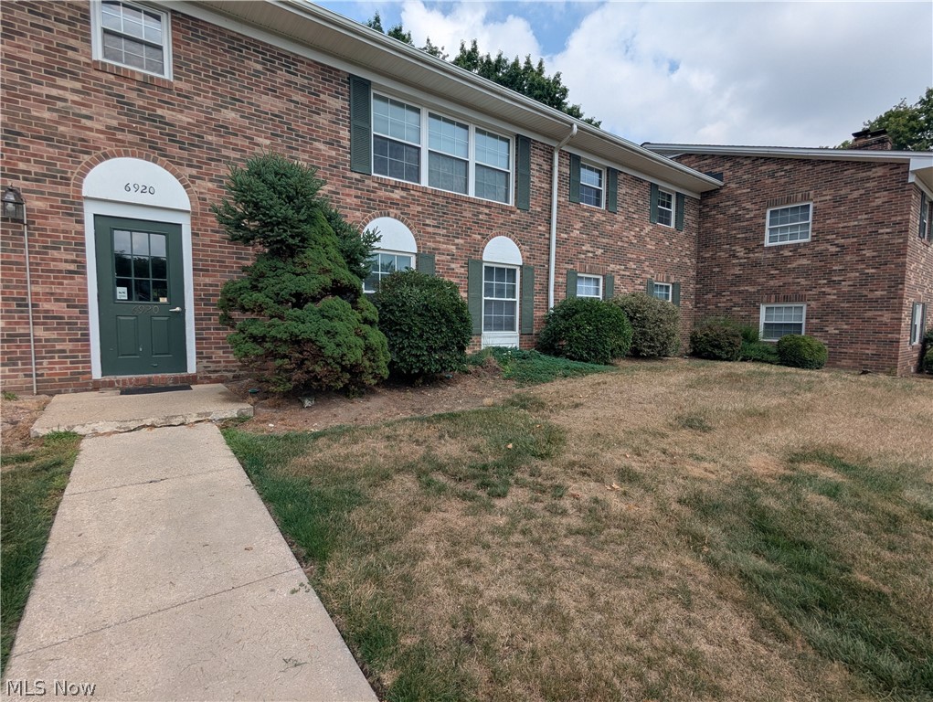 6920 Carriage Hill Drive Brecksville OH 44141