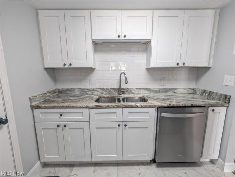 6920 Carriage Hill Drive Brecksville OH 44141