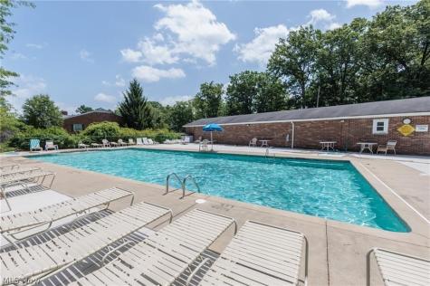 6920 Carriage Hill Drive Brecksville OH 44141