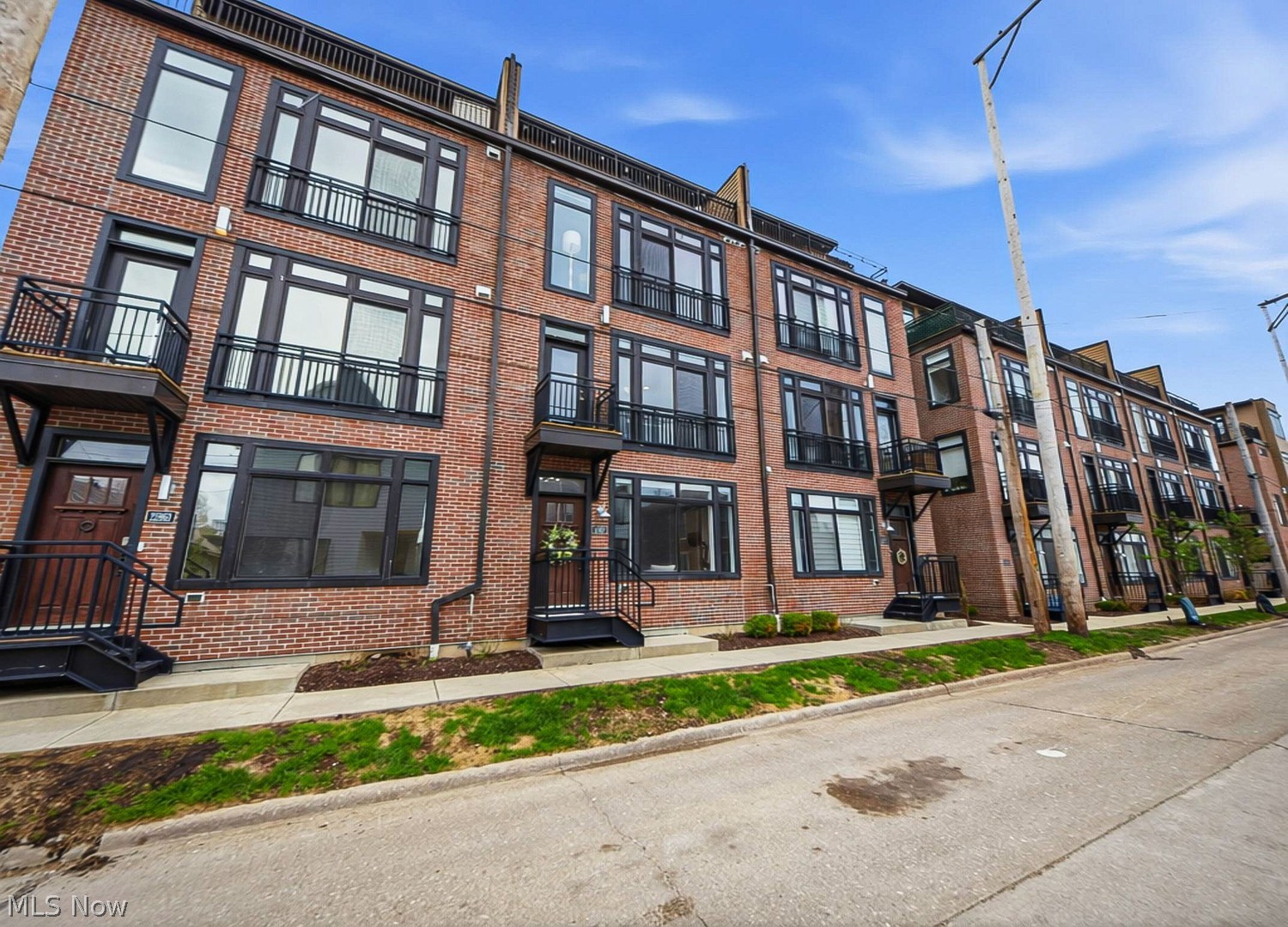 2249 W 19th Street Cleveland OH 44113