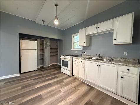 7610 Jeffries Avenue Cleveland OH 44105
