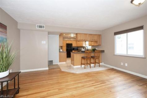 4344 W 227th Street Fairview Park OH 44126