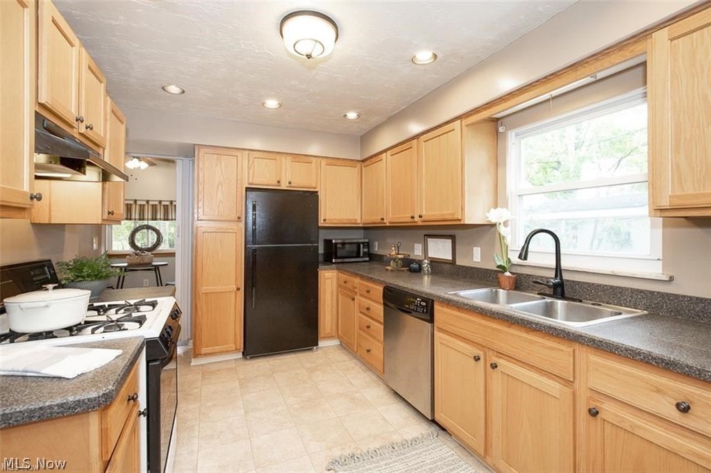 4344 W 227th Street Fairview Park OH 44126