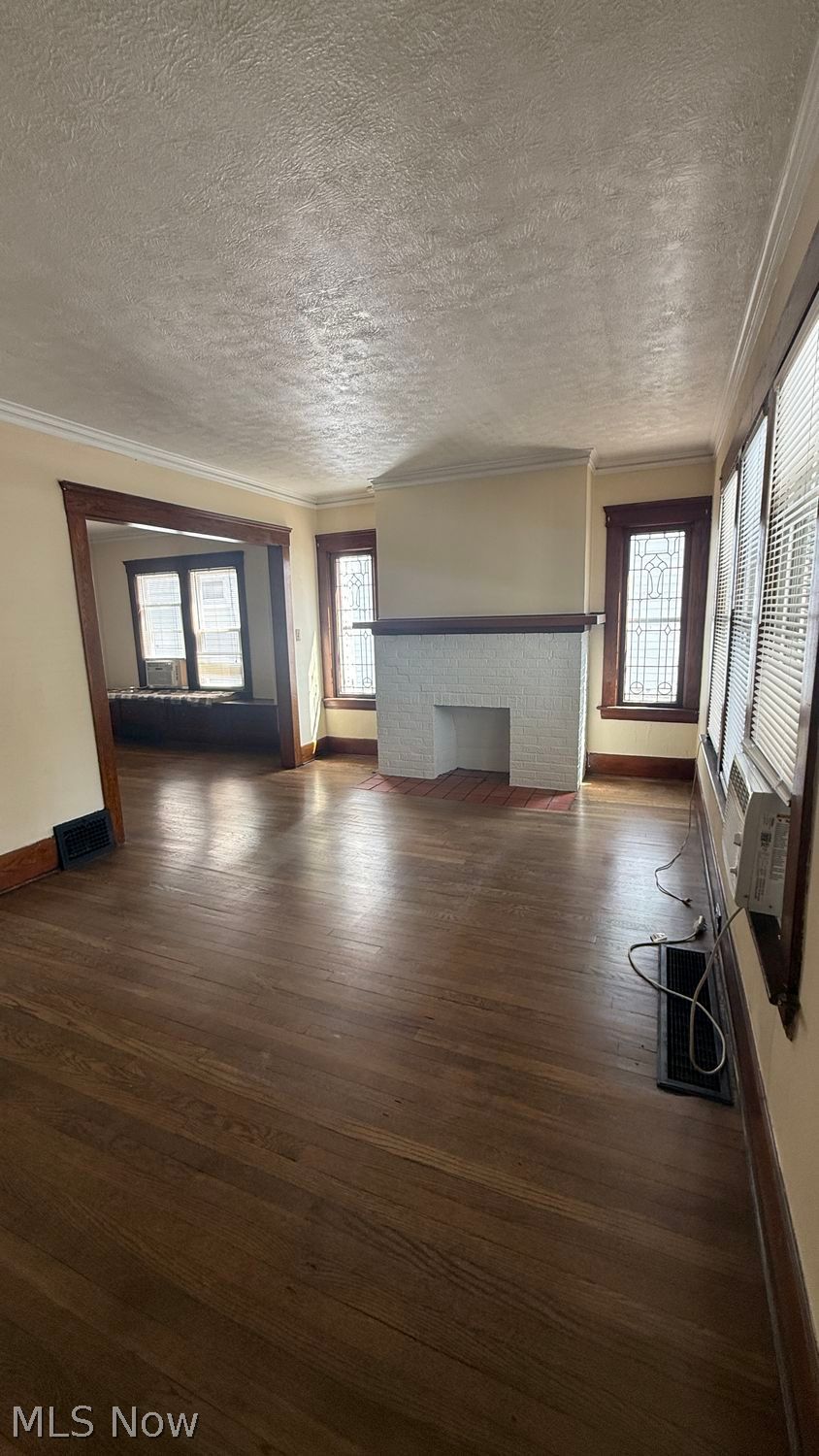 1591 Warren Road Lakewood OH 44107