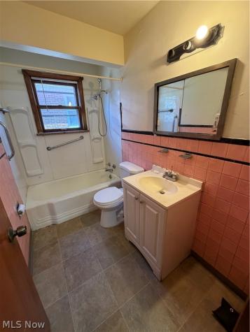 828 E Lucius Avenue Youngstown OH 44502
