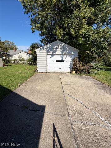 828 E Lucius Avenue Youngstown OH 44502