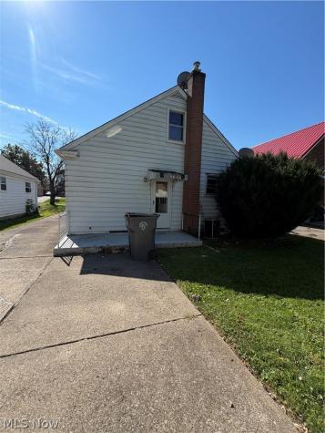 828 E Lucius Avenue Youngstown OH 44502