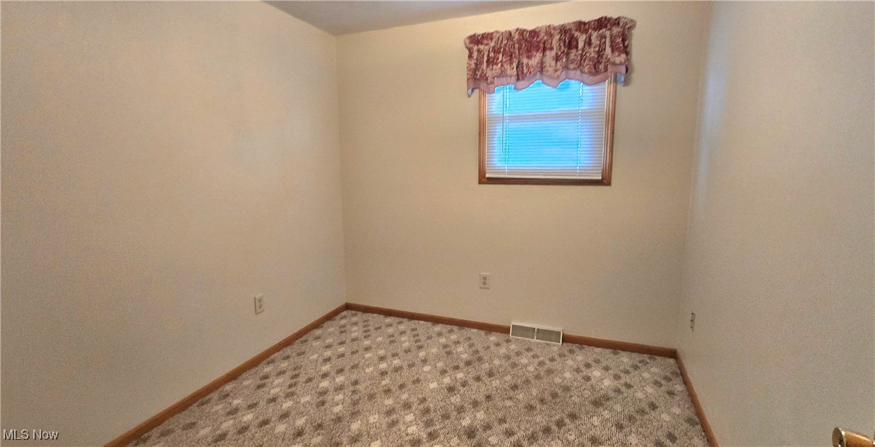79 2nd Street Frazeysburg OH 43822