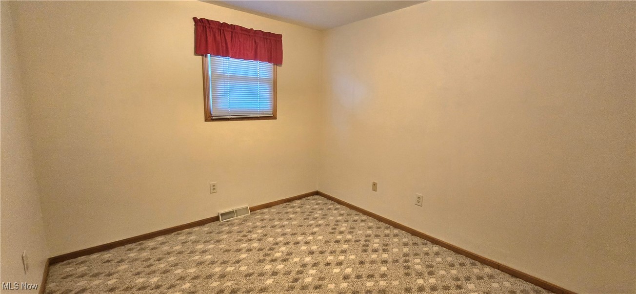 79 2nd Street Frazeysburg OH 43822
