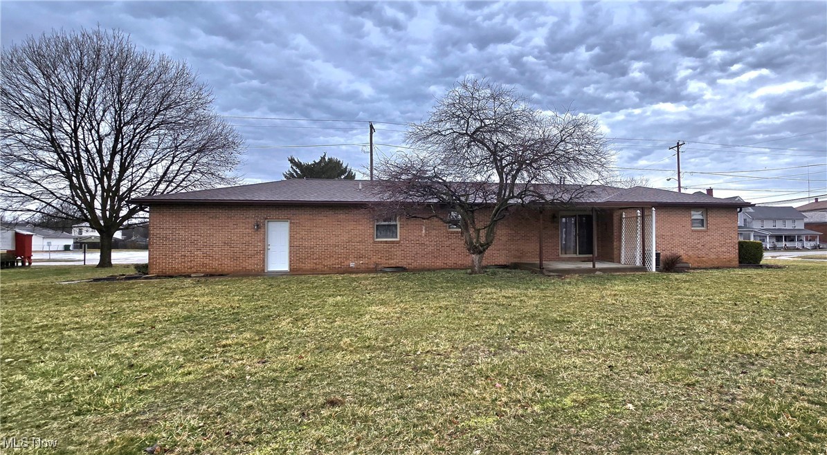 79 2nd Street Frazeysburg OH 43822