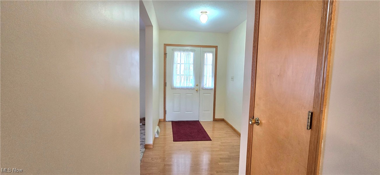 79 2nd Street Frazeysburg OH 43822