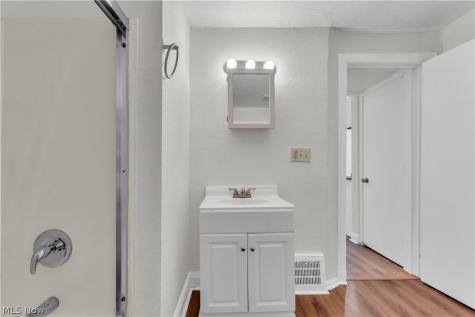 4120 E 141st Street Cleveland OH 44128
